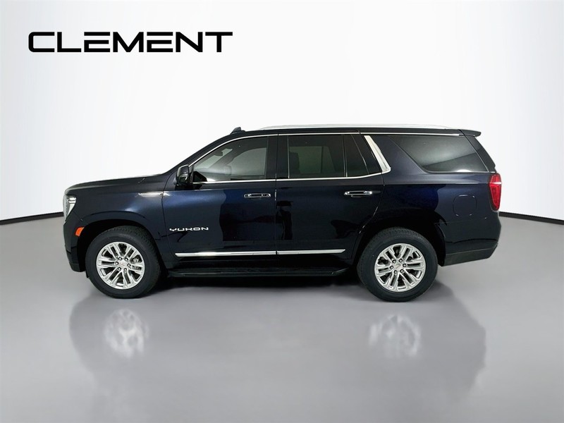 GMC Yukon Vehicle Full-screen Gallery Image 6
