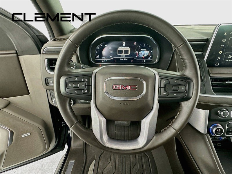 GMC Yukon Vehicle Full-screen Gallery Image 15