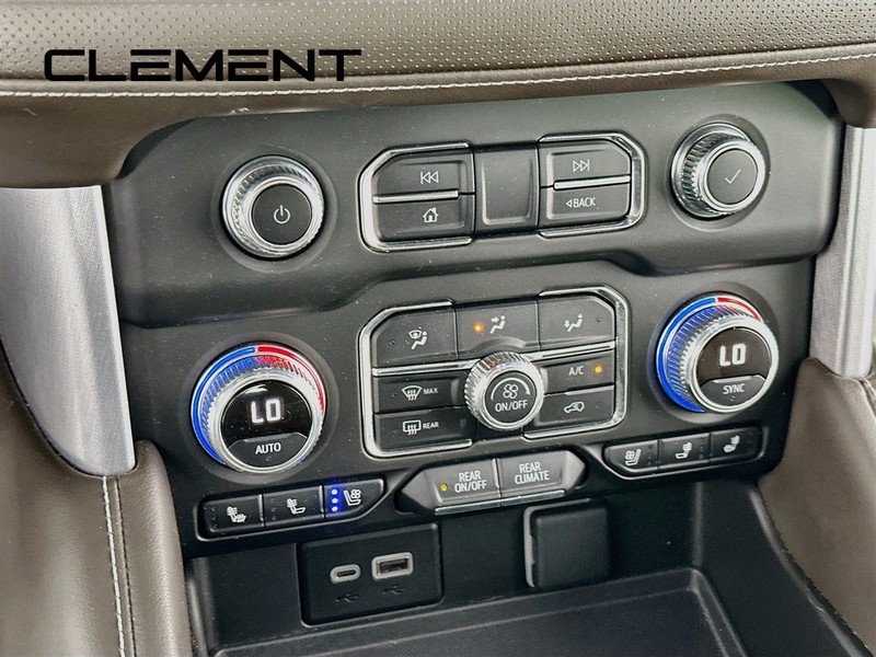GMC Yukon Vehicle Full-screen Gallery Image 22