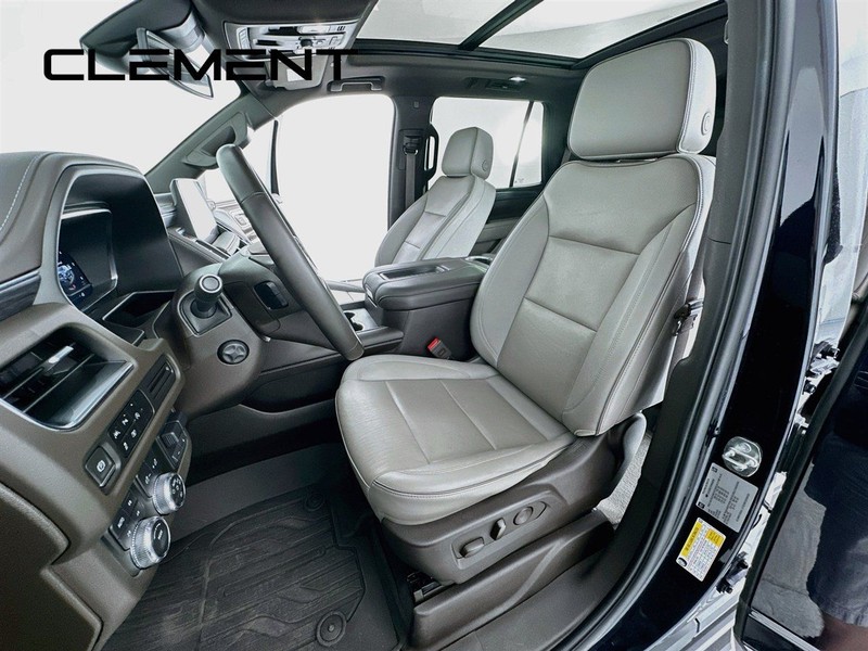GMC Yukon Vehicle Full-screen Gallery Image 31