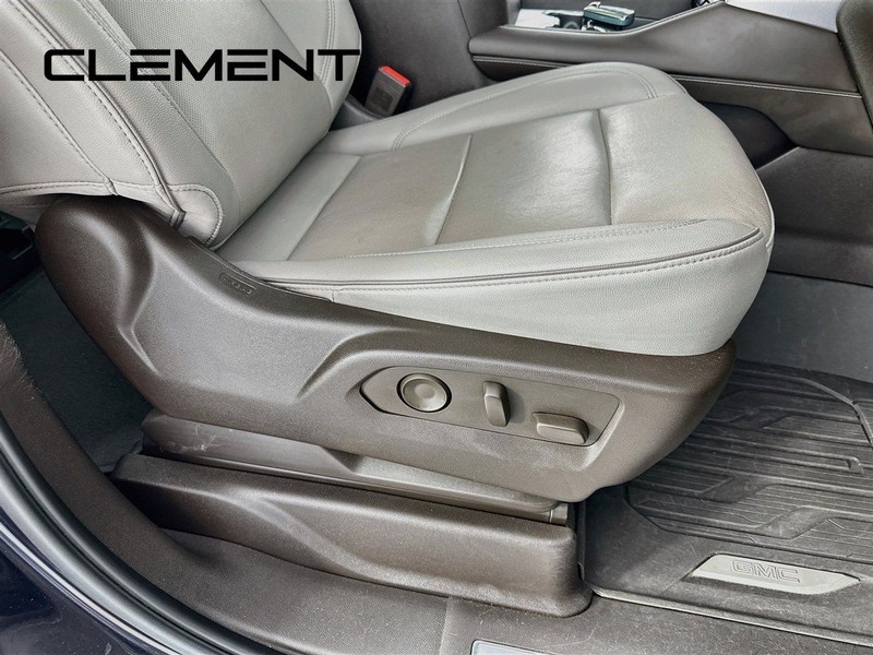 GMC Yukon Vehicle Full-screen Gallery Image 36