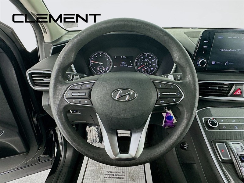 Hyundai Santa Fe Vehicle Image 15