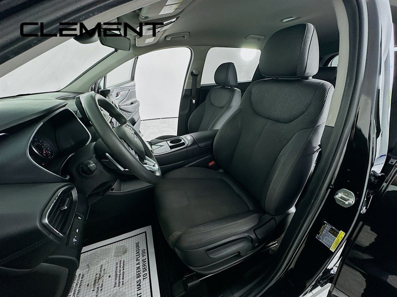 Hyundai Santa Fe Vehicle Image 28