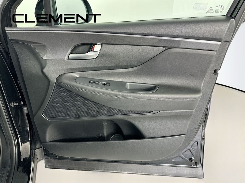 Hyundai Santa Fe Vehicle Image 33