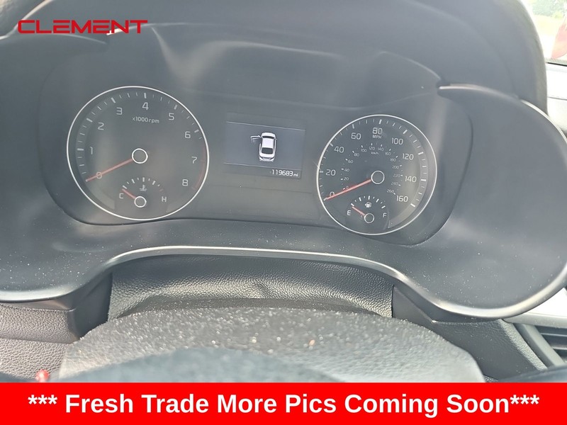 Kia Forte Vehicle Image 08