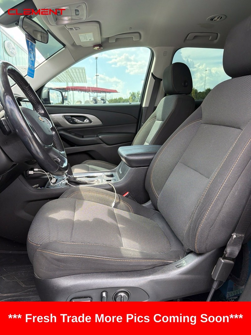 Chevrolet Traverse Vehicle Image 07