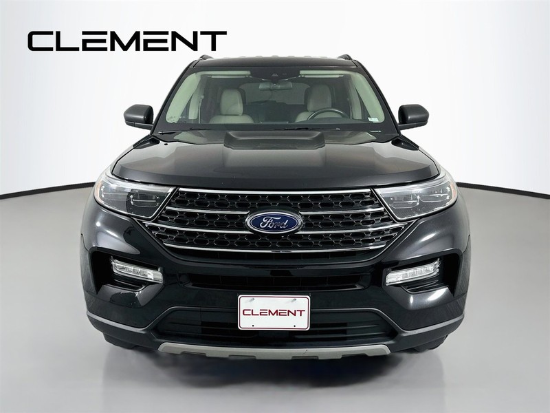 Ford Explorer Vehicle Image 03