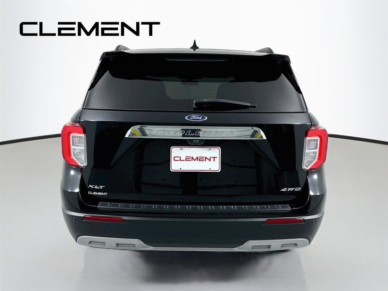 Ford Explorer Vehicle Image 08