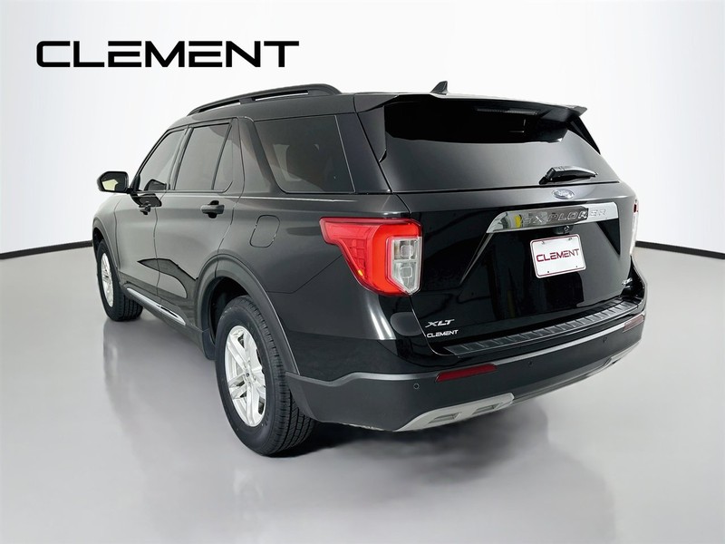 Ford Explorer Vehicle Image 10