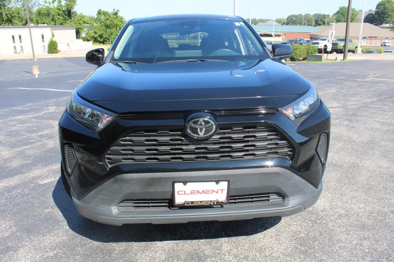 Toyota RAV4 Vehicle Image 11