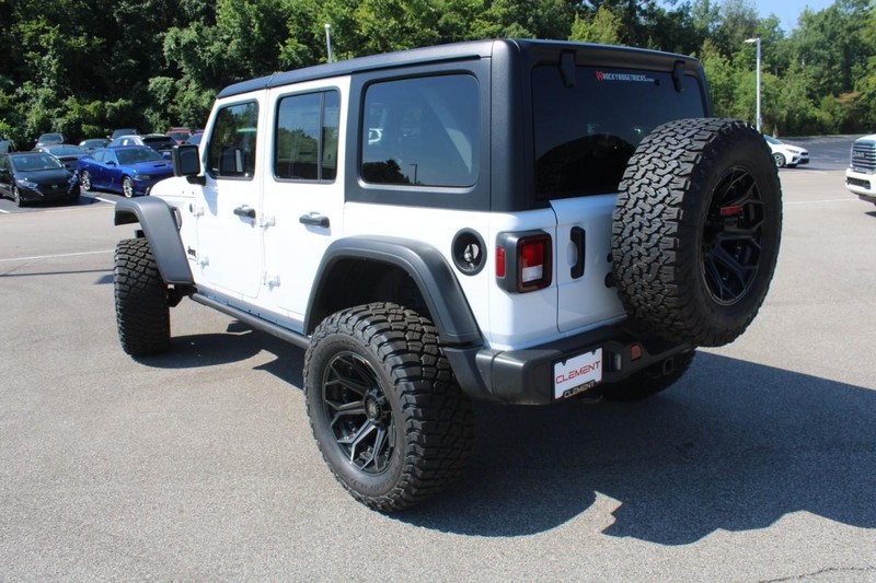 Jeep Wrangler Vehicle Image 04