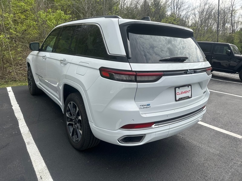 Jeep Grand Cherokee 4xe Vehicle Image 30