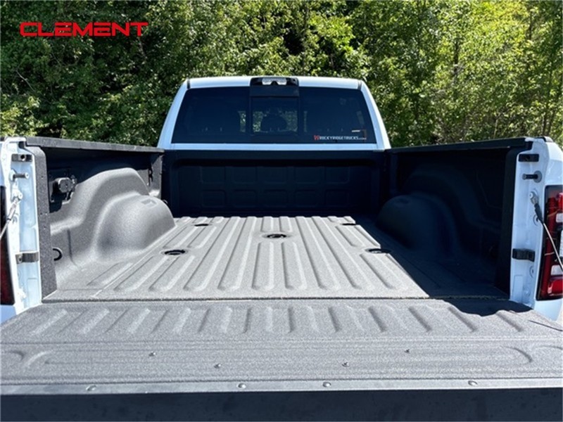 Ram 3500 Vehicle Image 32