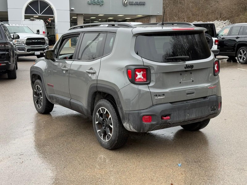 Jeep Renegade Vehicle Image 04