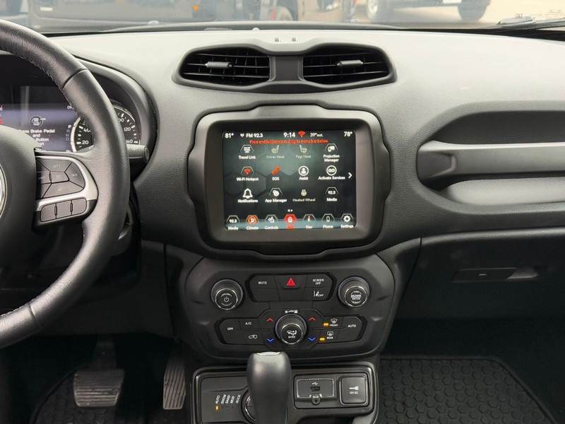 Jeep Renegade Vehicle Image 12