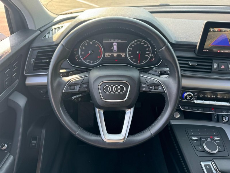 Audi Q5 Vehicle Image 14