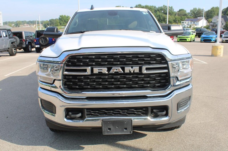 Ram 3500 Vehicle Image 09