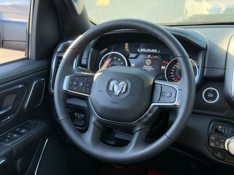 Ram 1500 Vehicle Image 11