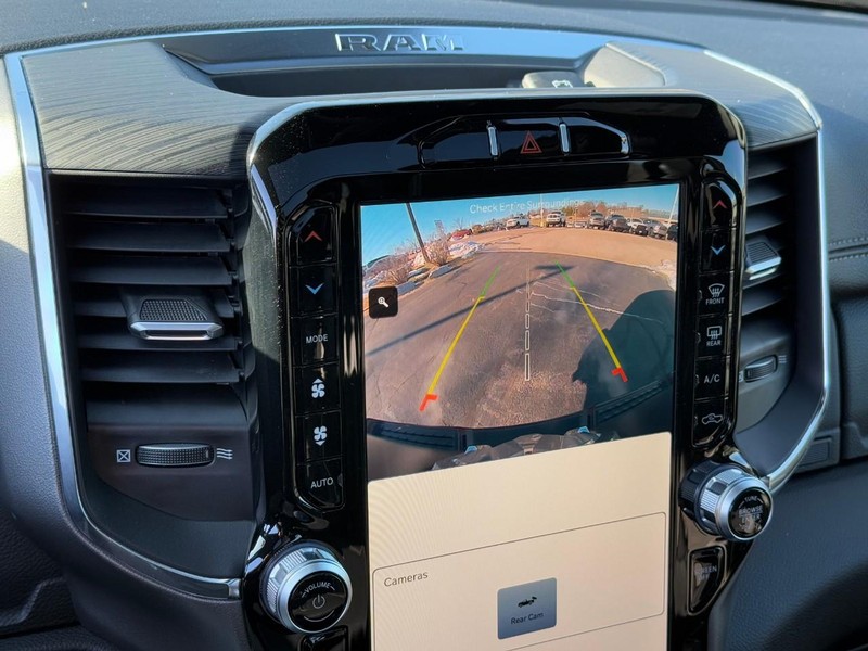 Ram 1500 Vehicle Image 17