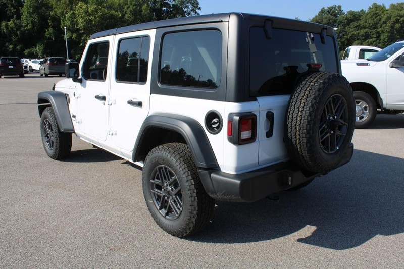 Jeep Wrangler Vehicle Image 04