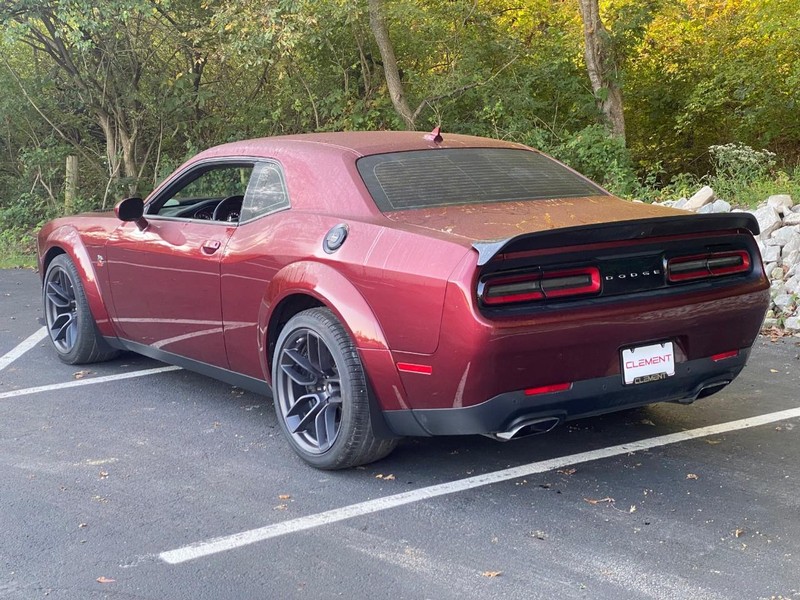 Dodge Challenger Vehicle Image 04