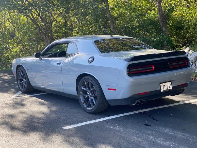 Dodge Challenger Vehicle Image 04