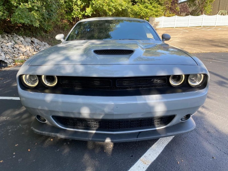 Dodge Challenger Vehicle Image 12