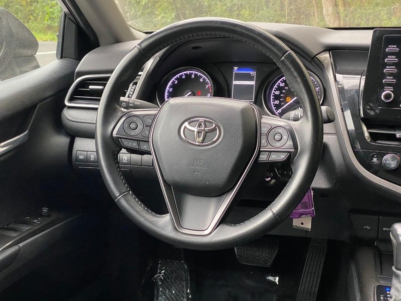 Toyota Camry Vehicle Image 15