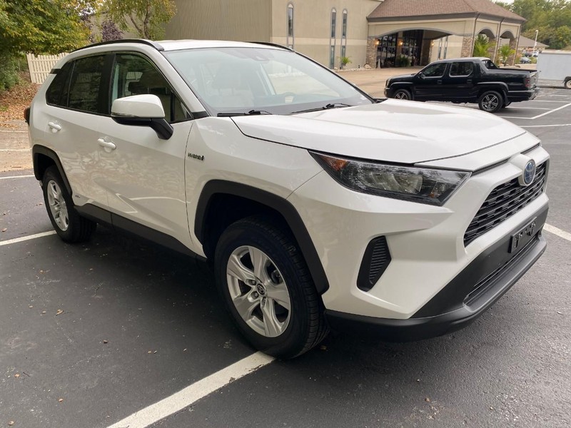 Toyota RAV4 Hybrid Vehicle Image 13