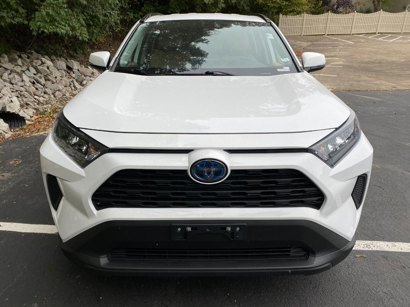 Toyota RAV4 Hybrid Vehicle Image 14