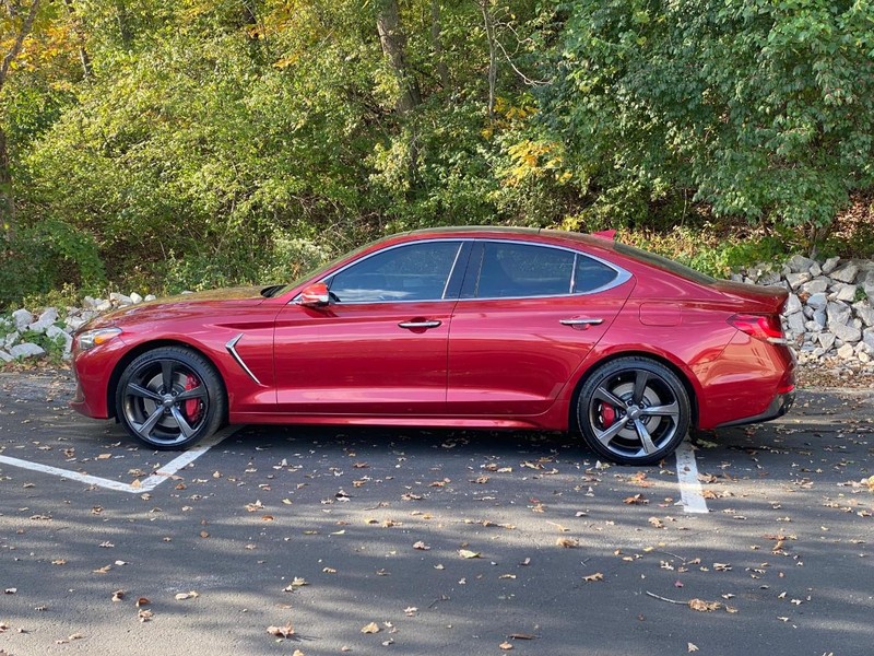 Genesis G70 Vehicle Image 03