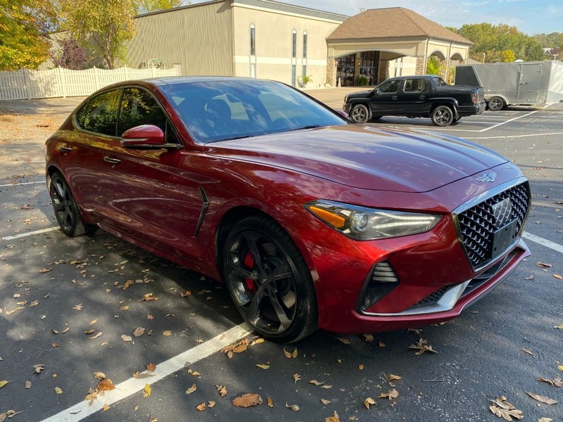 Genesis G70 Vehicle Image 12