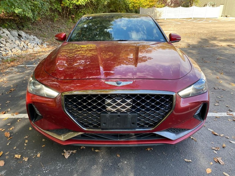 Genesis G70 Vehicle Image 13