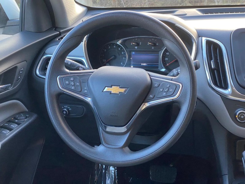 Chevrolet Equinox Vehicle Image 17