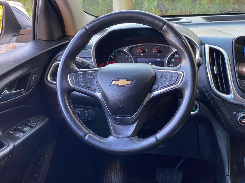 Chevrolet Equinox Vehicle Image 12