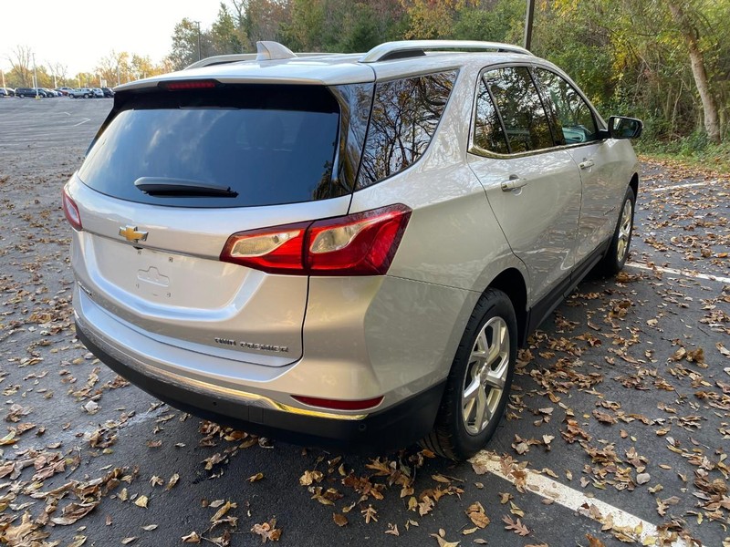 Chevrolet Equinox Vehicle Image 15