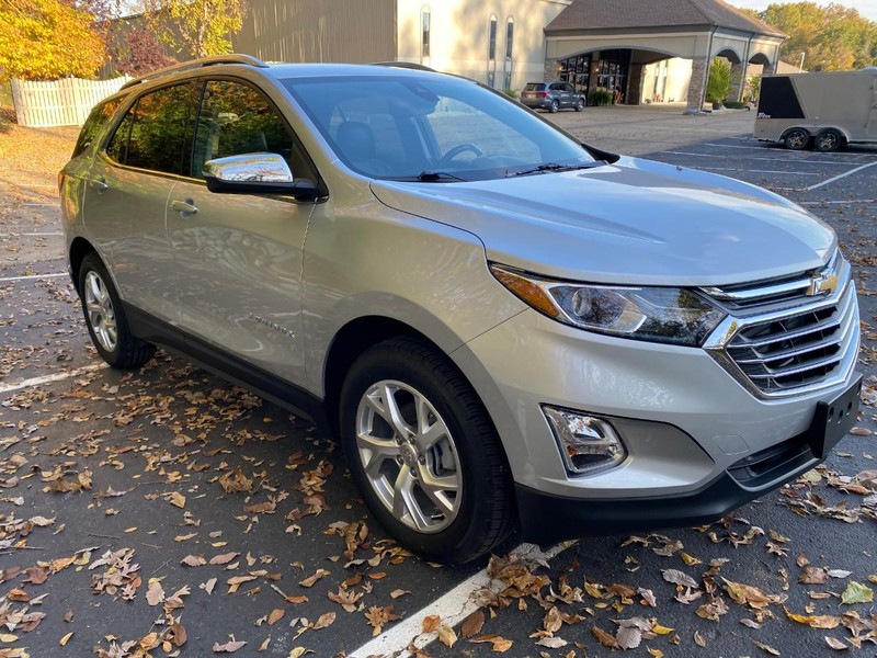 Chevrolet Equinox Vehicle Image 16