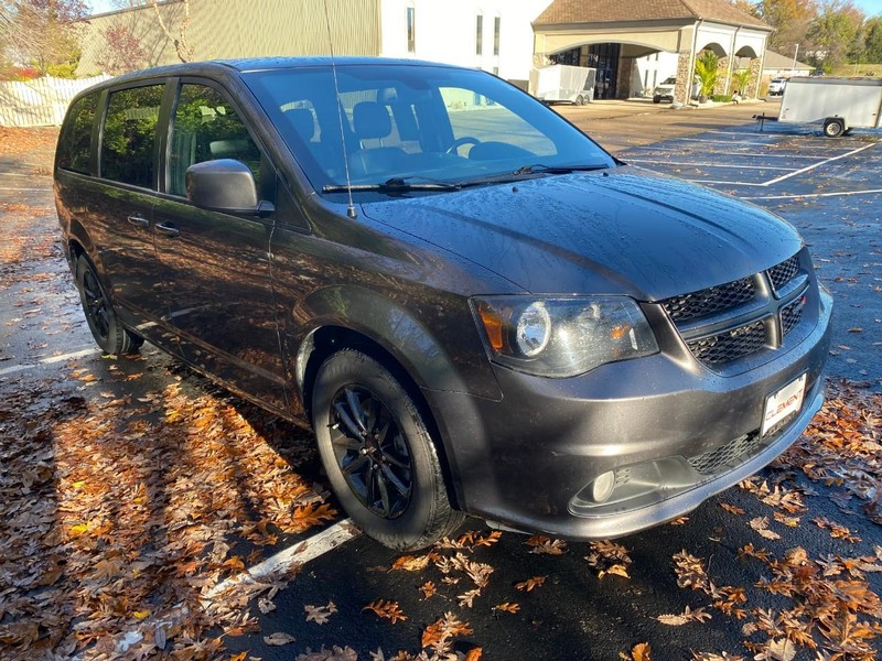 Dodge Grand Caravan Vehicle Image 12