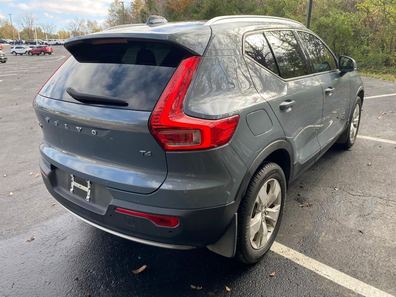 Volvo XC40 Vehicle Image 11