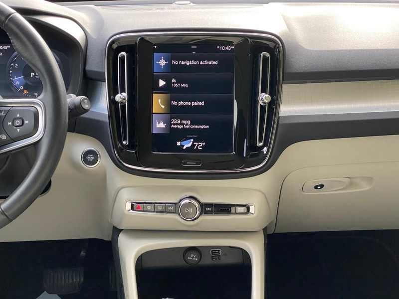 Volvo XC40 Vehicle Image 18