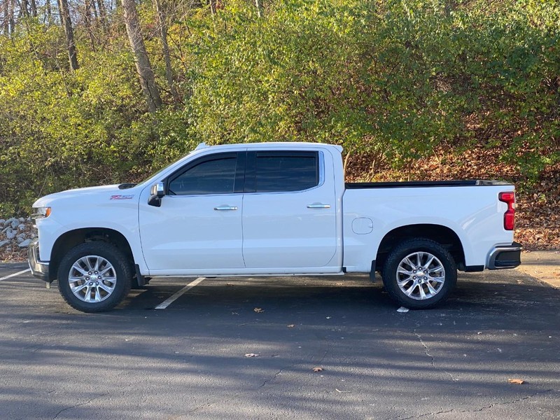 Chevrolet Silverado 1500 LTD Vehicle Image 03