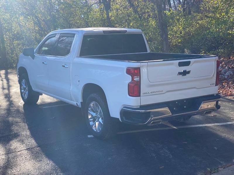 Chevrolet Silverado 1500 LTD Vehicle Image 04