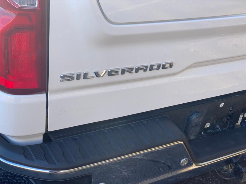 Chevrolet Silverado 1500 LTD Vehicle Image 07