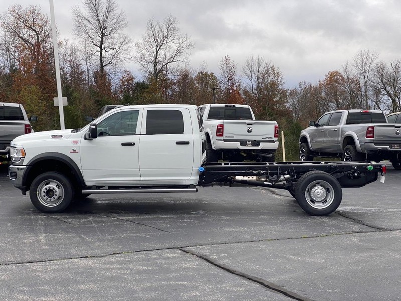 Ram 5500 Chassis Cab Vehicle Image 03