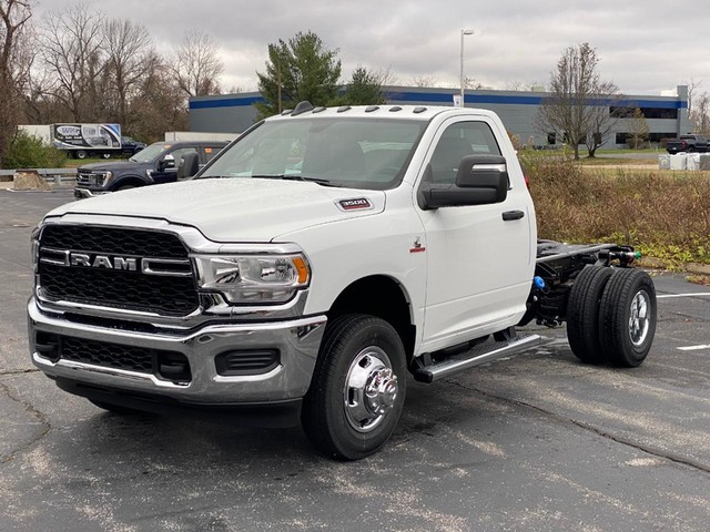 more details - ram 3500 chassis cab