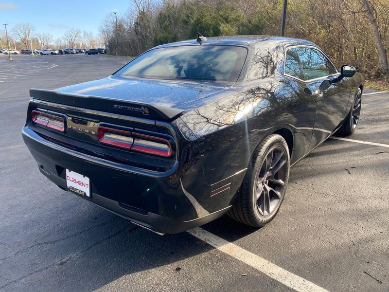 Dodge Challenger Vehicle Image 09