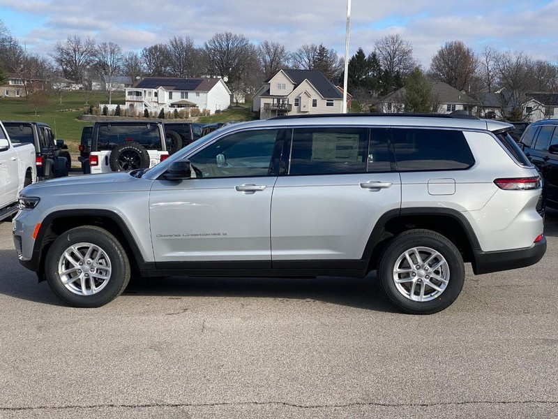 Jeep Grand Cherokee L Vehicle Image 03