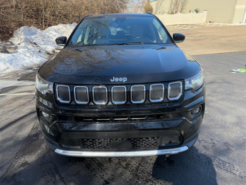 Jeep Compass Vehicle Image 12