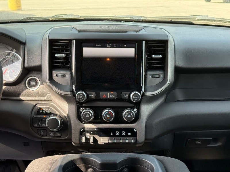 Ram 1500 Vehicle Image 12