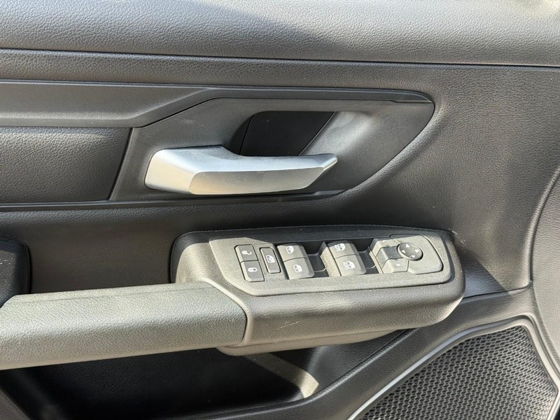 Ram 1500 Vehicle Image 14